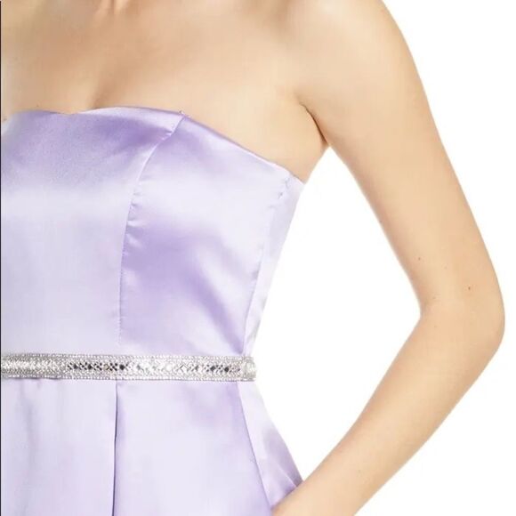 Strapless Embellished Satin Gown
SEQUIN HEARTS - Picture 3 of 3